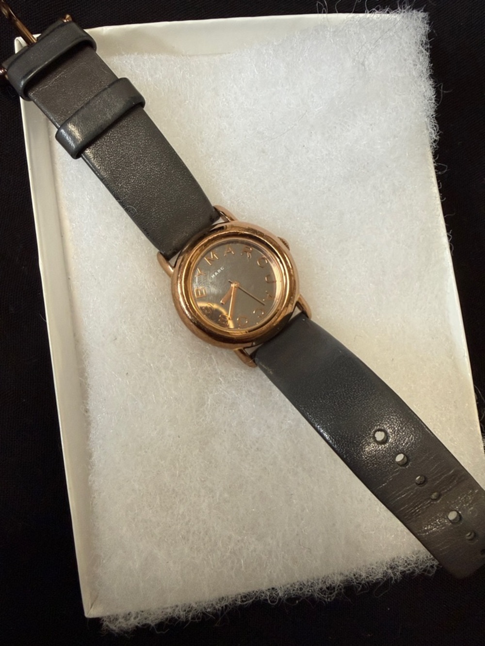 Marc Jacobs Rose Gold-Tone Case Gray Leather Strap Ladies Watch